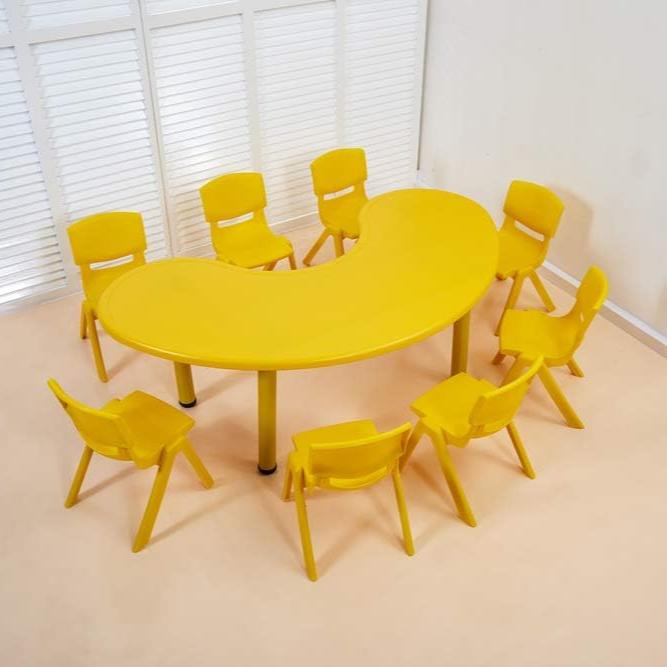 KIDS TABLE / ONLY TABLE
